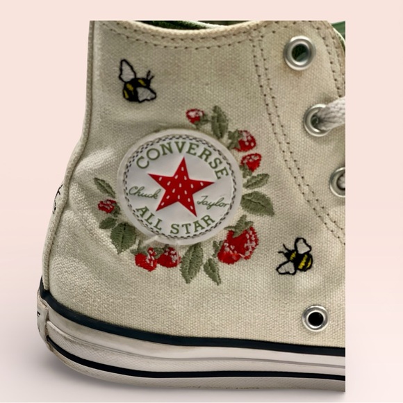 Converse Berries and Bees, 3 - Picture 6 of 8